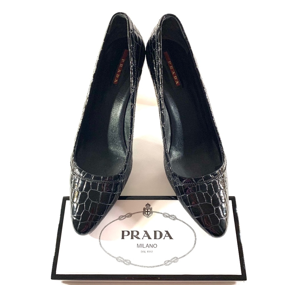 Prada Black Patent Embossed Leather Classic Pumps size 40 Almond Toe 3 inch Heel